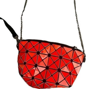 Geodesic purse used  once- very cool, it’s made of plastic and cotton